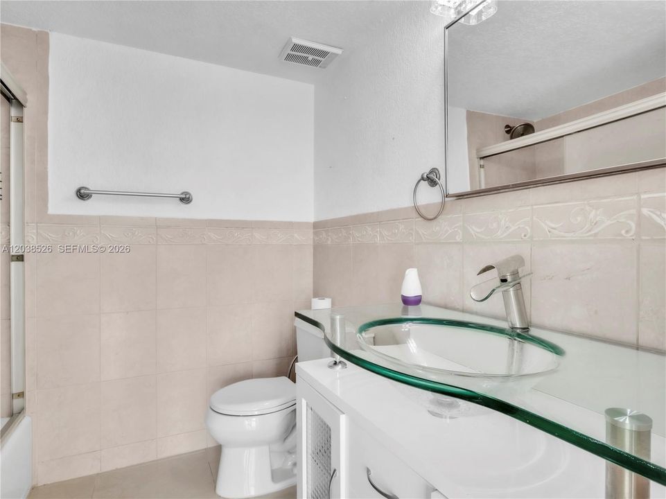 В аренду: $2,499 (2 спален, 2 ванн, 910 Квадратных фут)