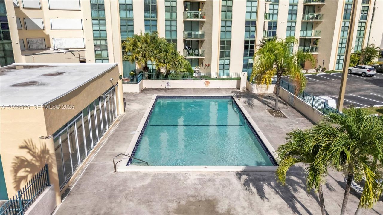 В аренду: $2,499 (2 спален, 2 ванн, 910 Квадратных фут)
