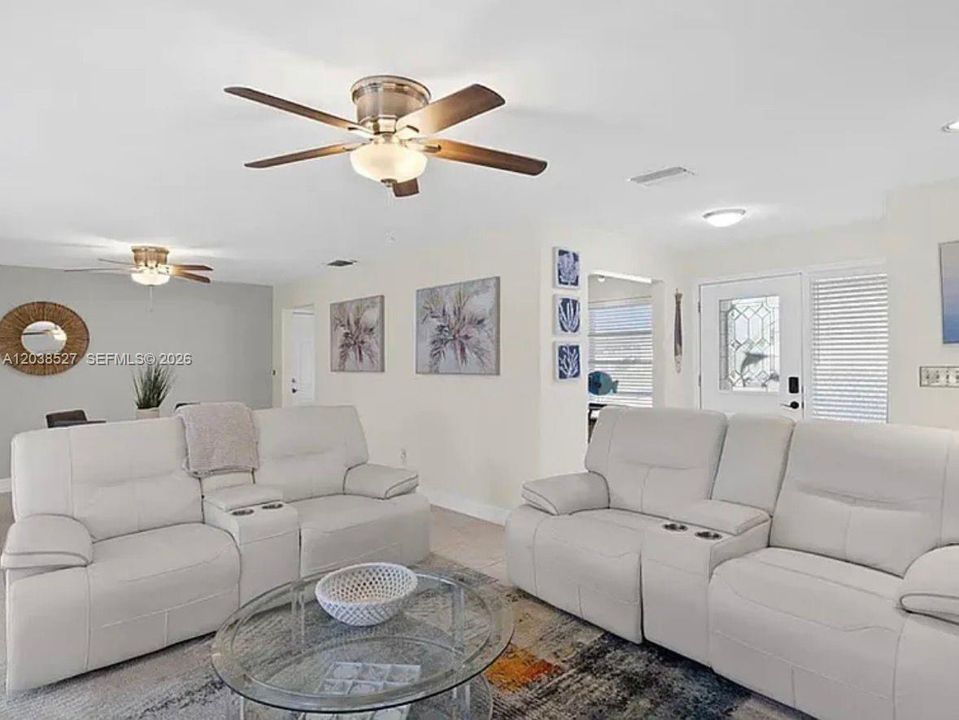 For Rent: $2,200 (3 beds, 2 baths, 0 Square Feet)