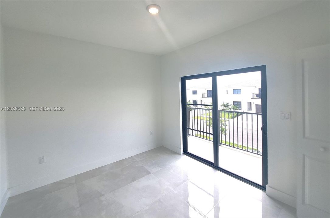 En Renta: $3,800 (5 camas, 3 baños, 2281 Pies cuadrados)