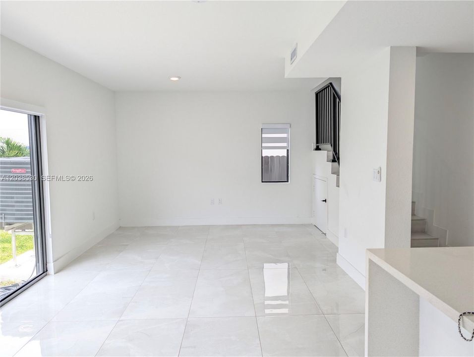 En Renta: $3,600 (5 camas, 3 baños, 2281 Pies cuadrados)