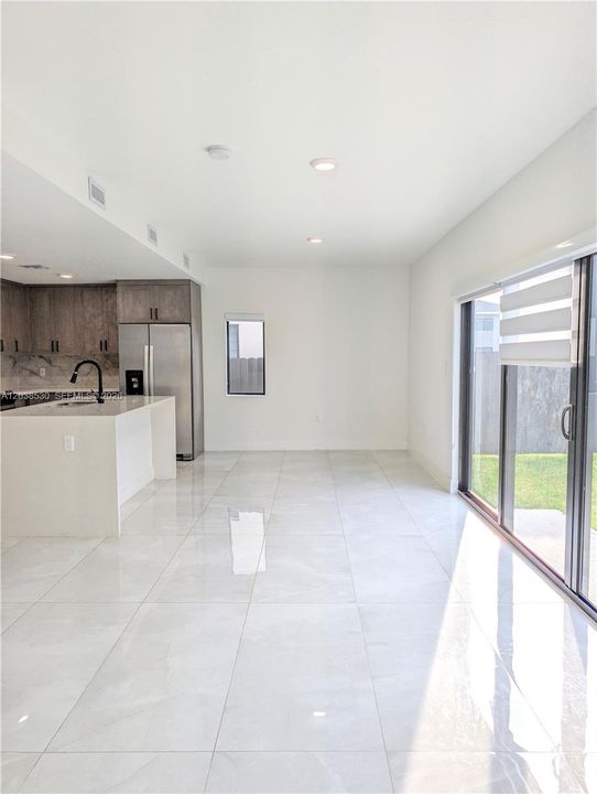 En Renta: $3,600 (5 camas, 3 baños, 2281 Pies cuadrados)