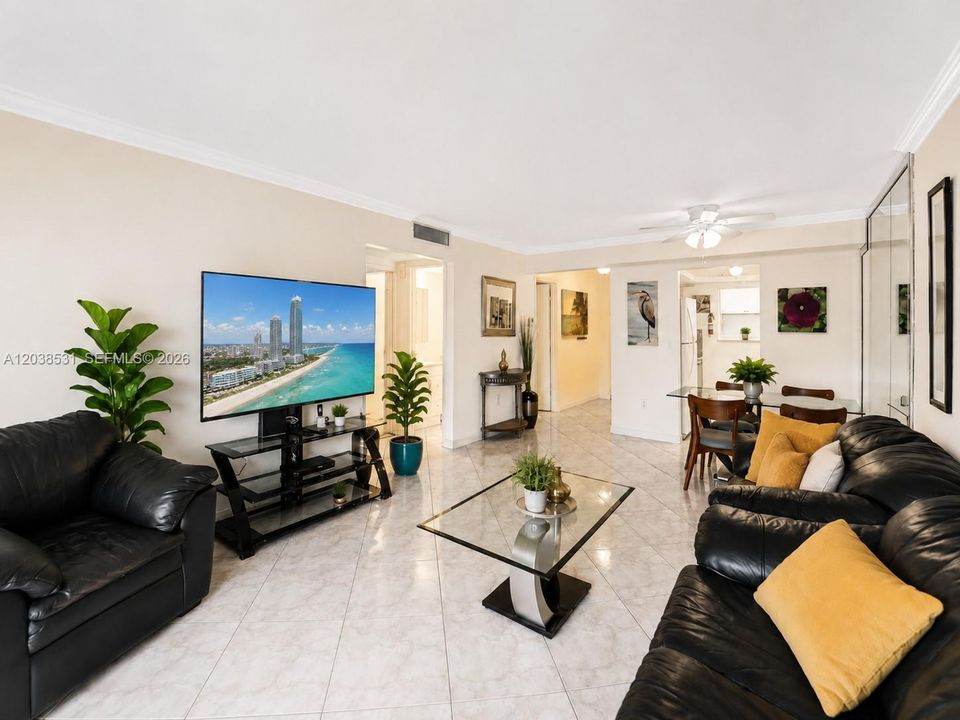 В аренду: $2,349 (1 спален, 1 ванн, 877 Квадратных фут)