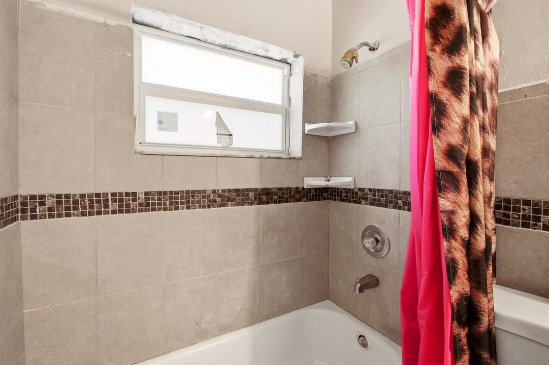 18-Property Photo 018