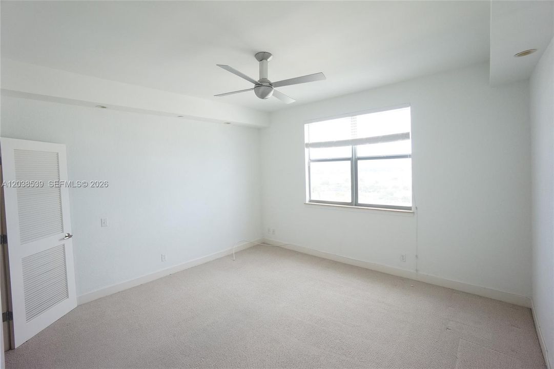 В аренду: $3,495 (2 спален, 2 ванн, 1299 Квадратных фут)