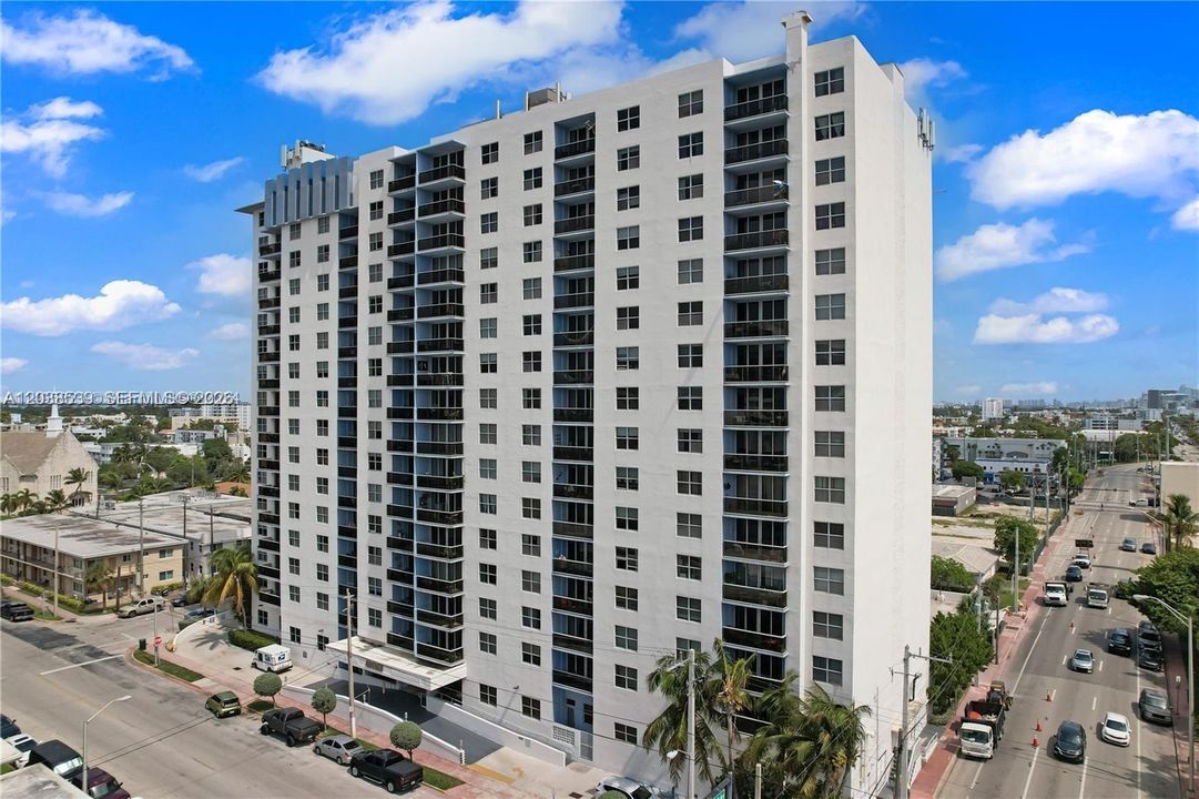В аренду: $3,495 (2 спален, 2 ванн, 1299 Квадратных фут)