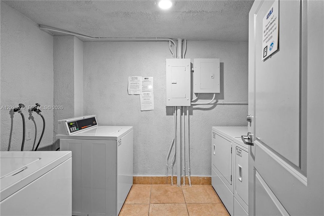 В аренду: $3,495 (2 спален, 2 ванн, 1299 Квадратных фут)