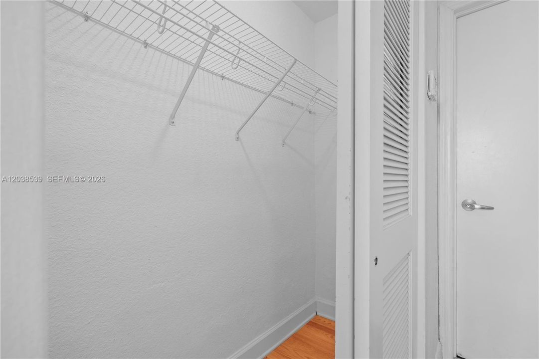 В аренду: $3,495 (2 спален, 2 ванн, 1299 Квадратных фут)