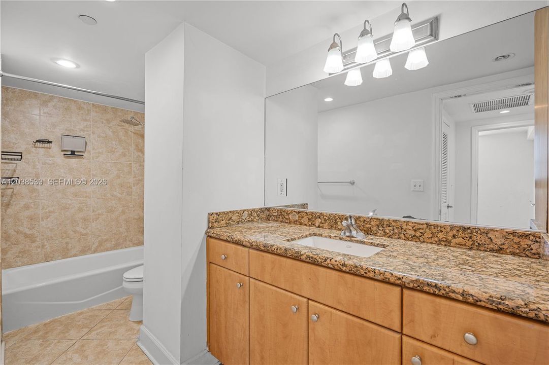 В аренду: $3,495 (2 спален, 2 ванн, 1299 Квадратных фут)