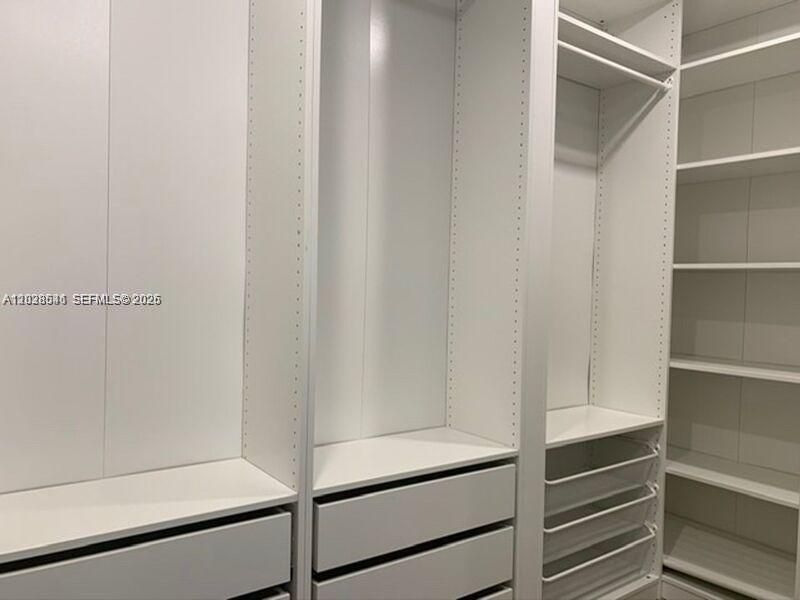 En Renta: $4,750 (3 camas, 2 baños, 1812 Pies cuadrados)