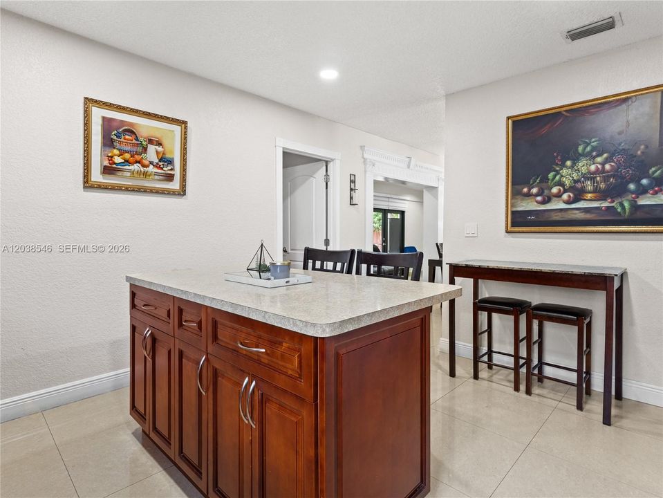 For Sale: $700,000 (6 beds, 4 baths, 1911 Square Feet)