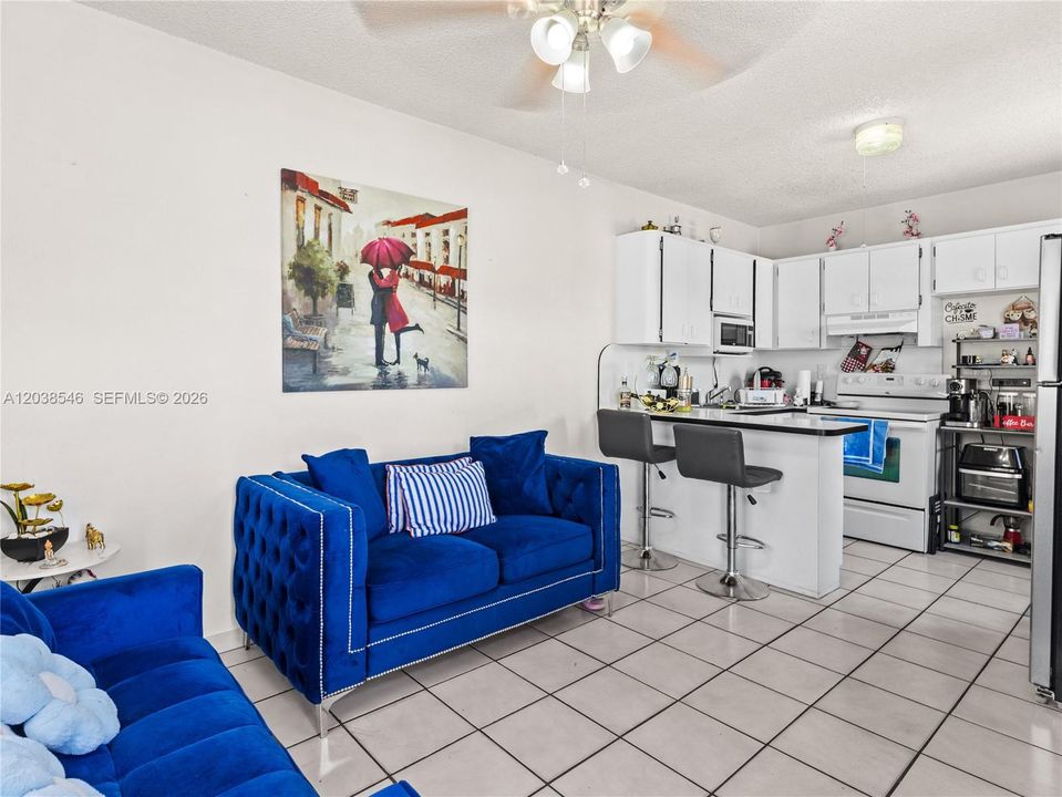 For Sale: $700,000 (6 beds, 4 baths, 1911 Square Feet)