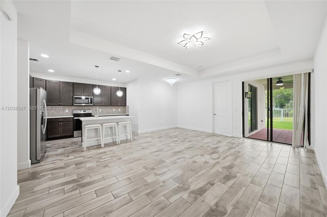 For Sale: $516,000 (3 beds, 2 baths, 1222 Square Feet)