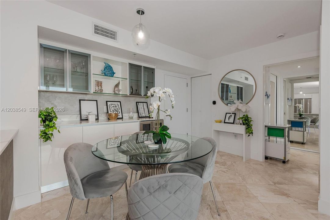 For Rent: $5,900 (2 beds, 2 baths, 1080 Square Feet)