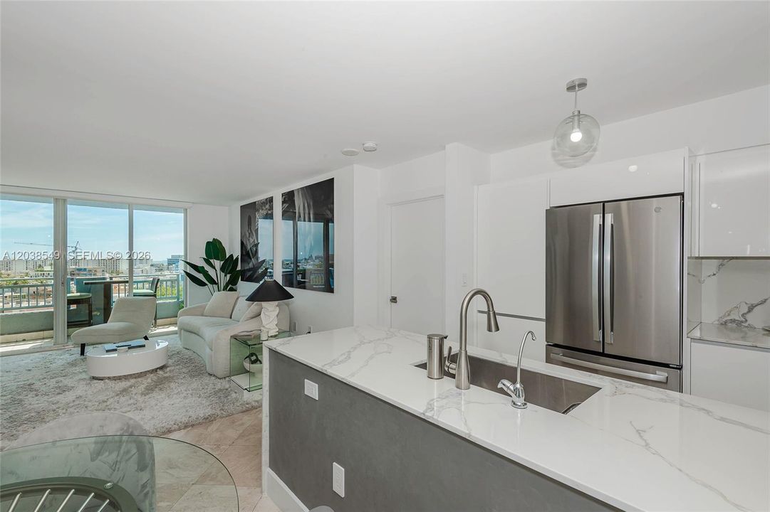 For Rent: $5,900 (2 beds, 2 baths, 1080 Square Feet)