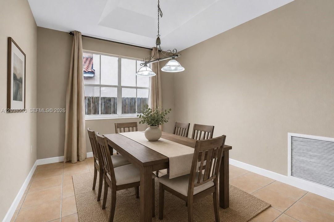 En Venta: $720,000 (4 camas, 2 baños, 2034 Pies cuadrados)