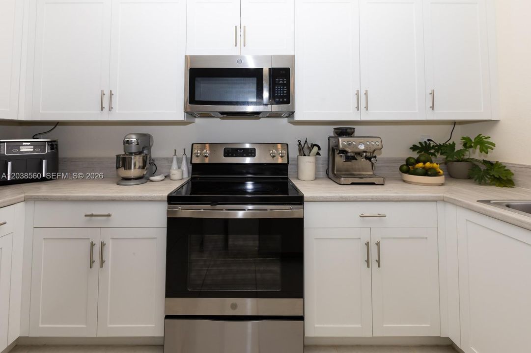 For Sale: $497,000 (3 beds, 2 baths, 1483 Square Feet)