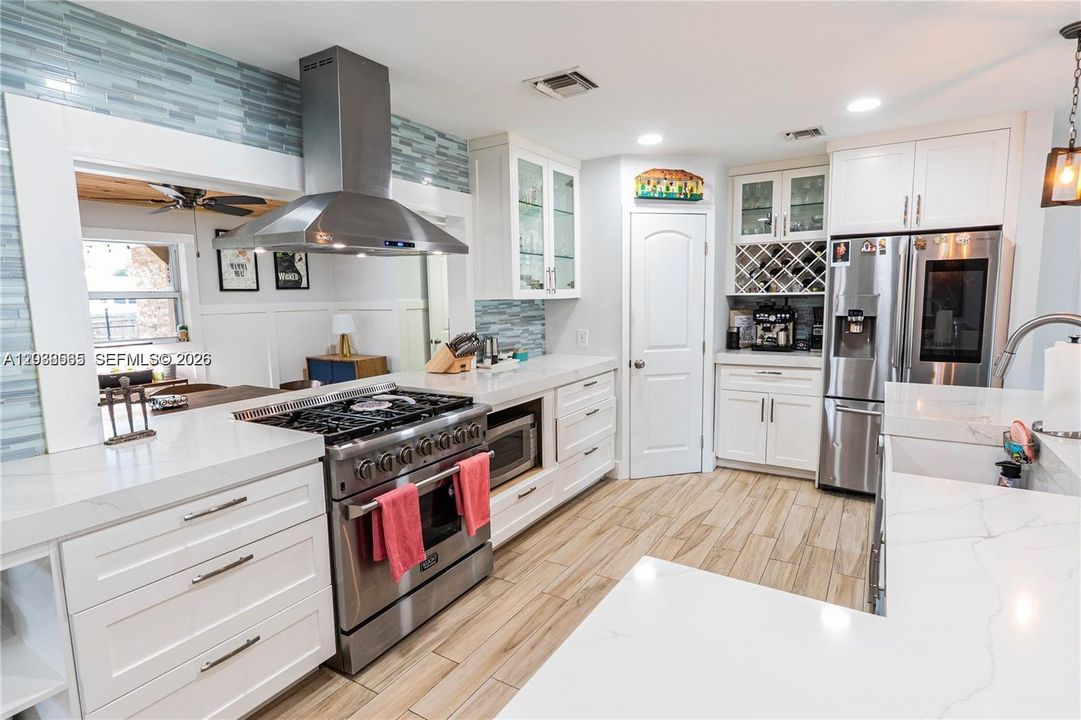 For Rent: $6,500 (4 beds, 3 baths, 1504 Square Feet)
