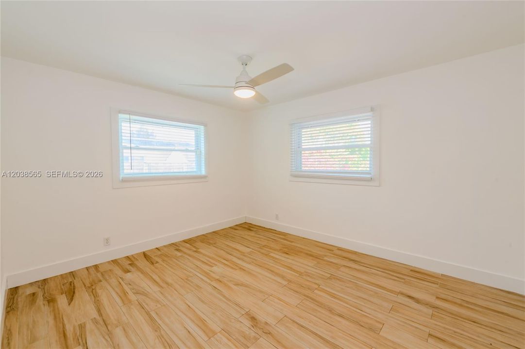 В аренду: $6,500 (4 спален, 3 ванн, 1504 Квадратных фут)
