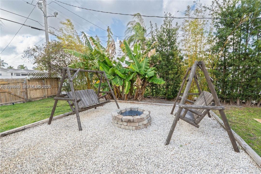 For Rent: $6,500 (4 beds, 3 baths, 1504 Square Feet)