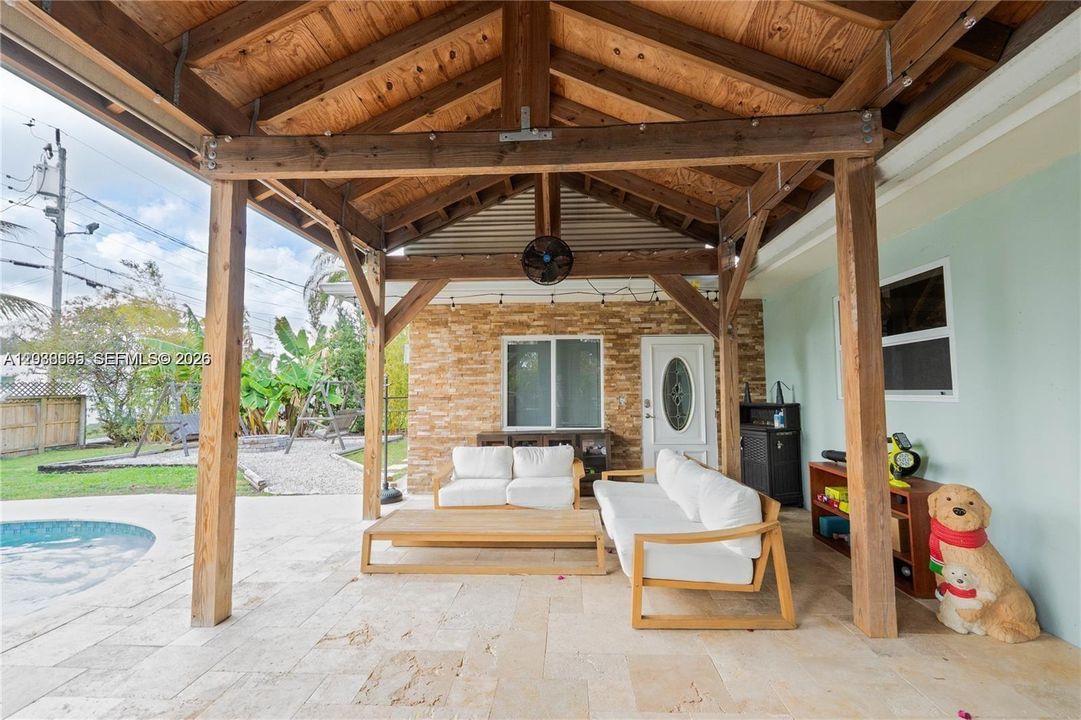 For Rent: $6,500 (4 beds, 3 baths, 1504 Square Feet)