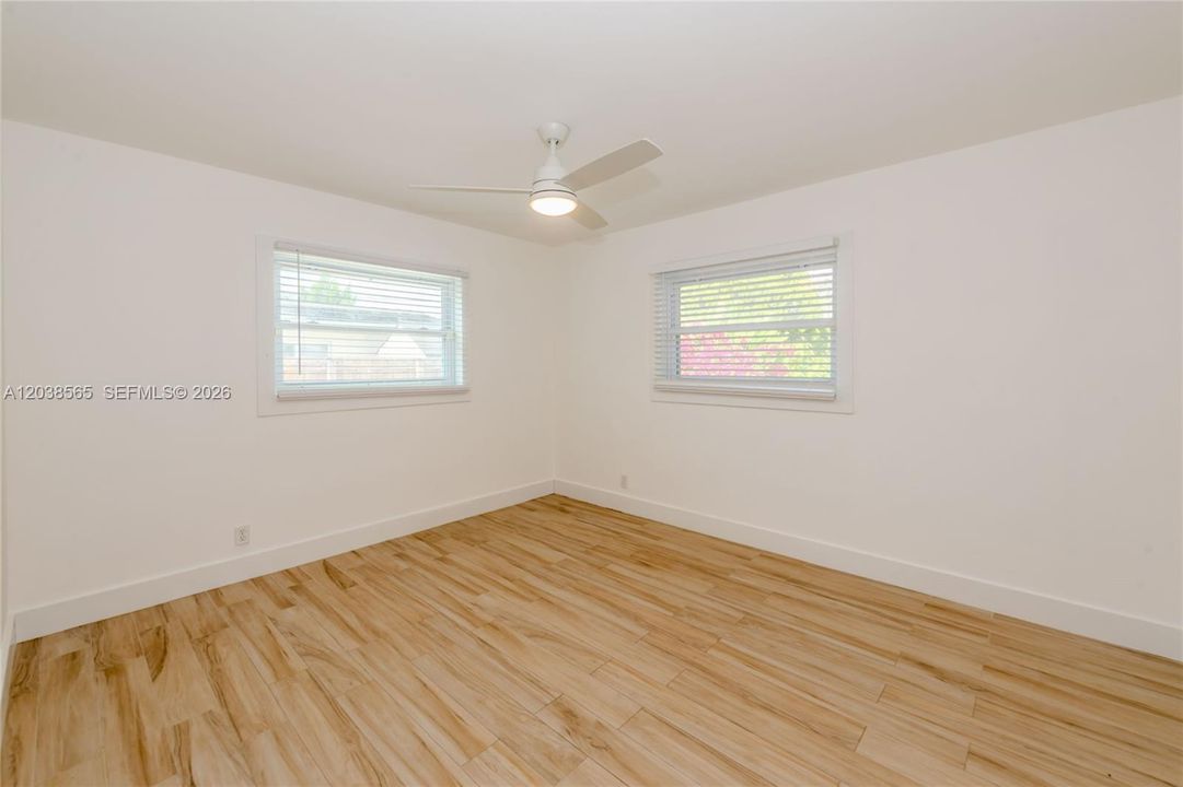 В аренду: $6,500 (4 спален, 3 ванн, 1504 Квадратных фут)