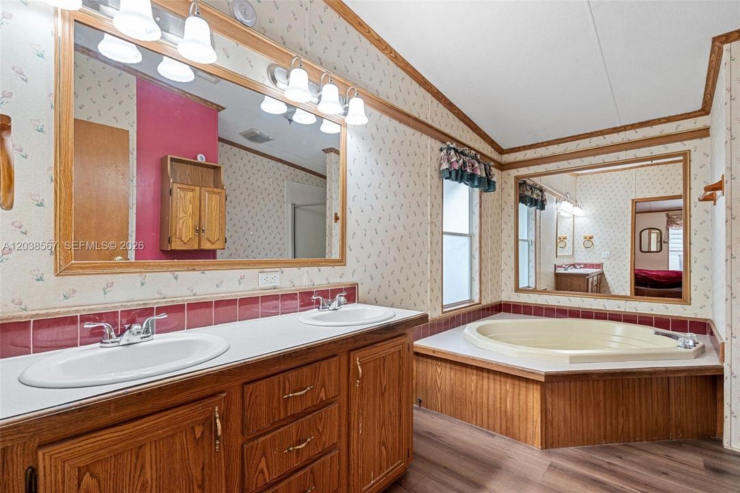 For Sale: $495,000 (3 beds, 2 baths, 1344 Square Feet)