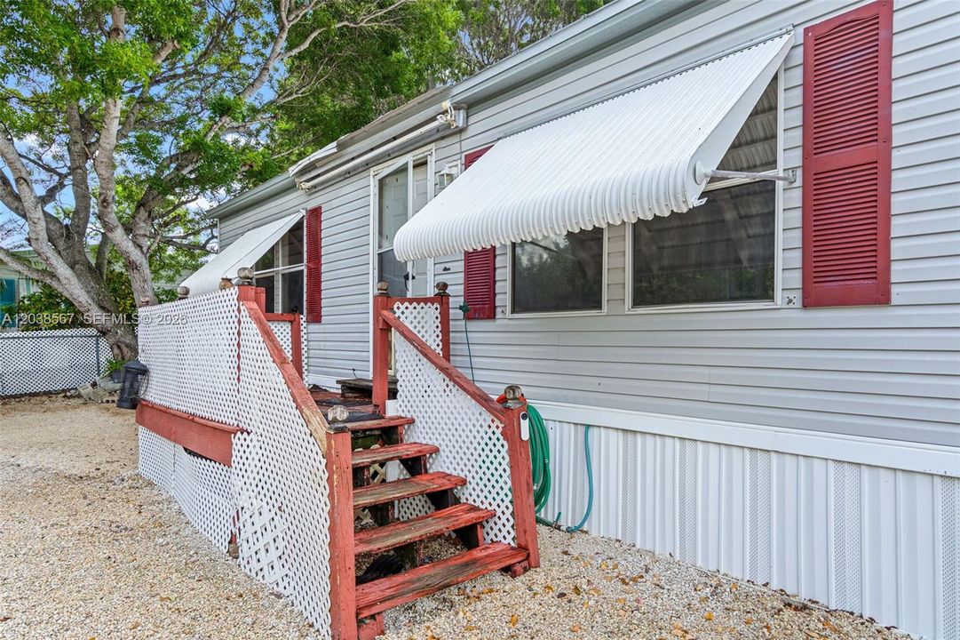 For Sale: $495,000 (3 beds, 2 baths, 1344 Square Feet)