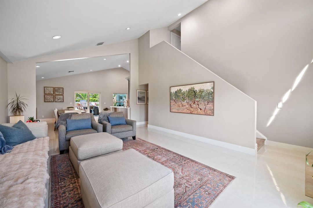8-web-or-mls-22612-middletown-dr