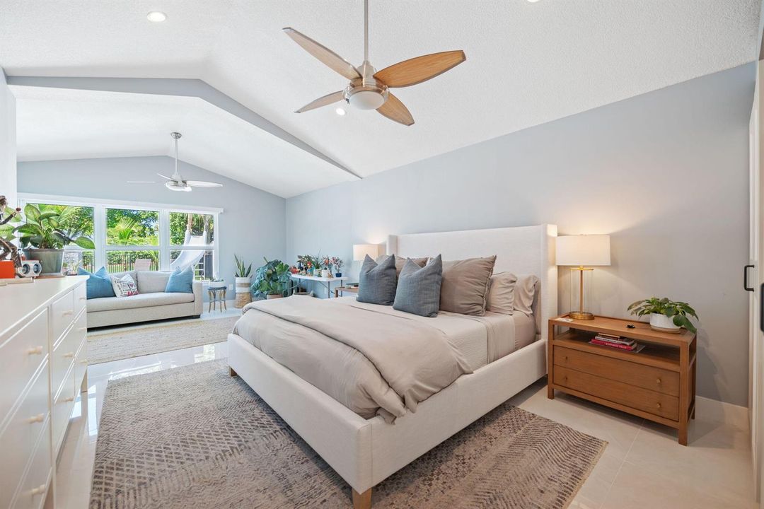 19-web-or-mls-22612-middletown-dr