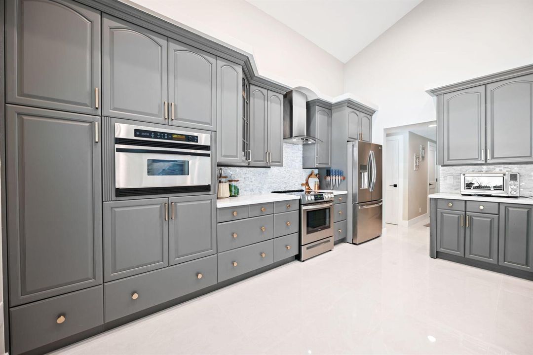 13-web-or-mls-22612-middletown-dr
