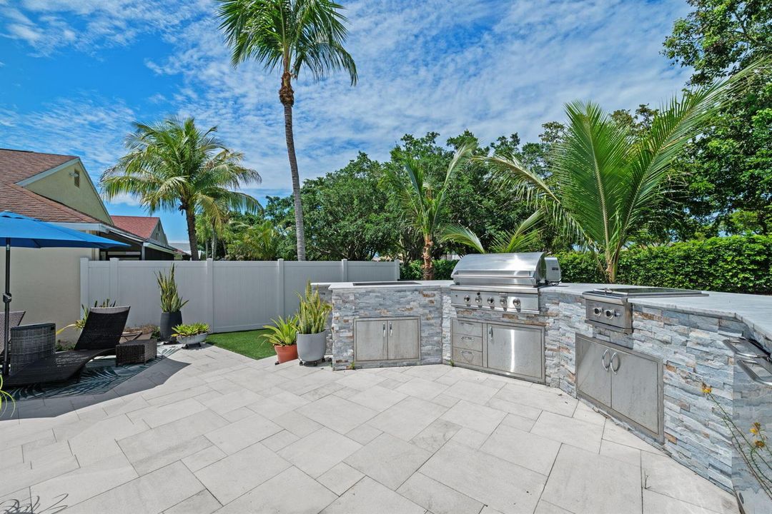 46-web-or-mls-22612-middletown-dr