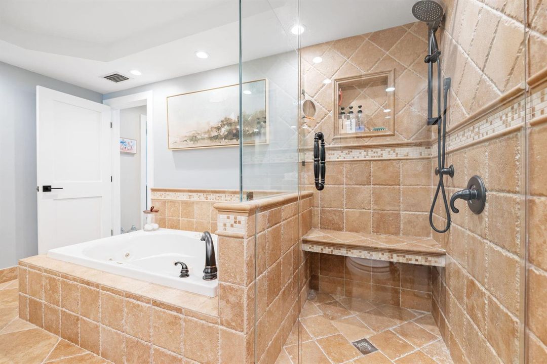 23-web-or-mls-22612-middletown-dr