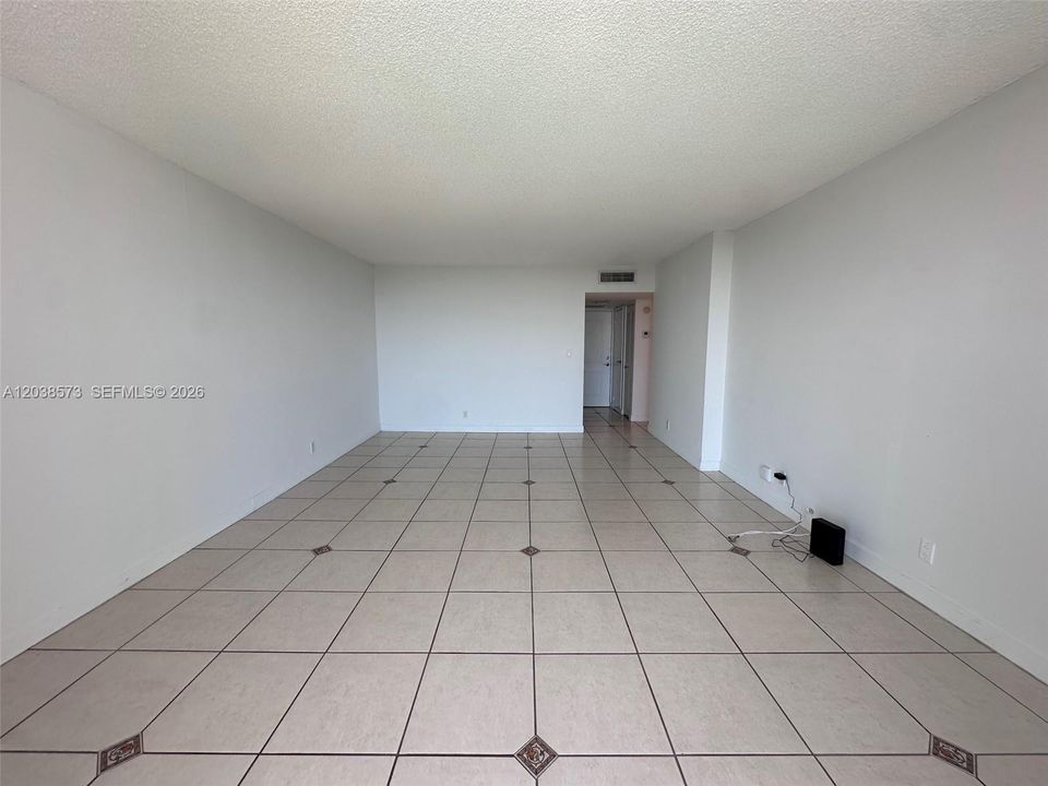 Living / dining room