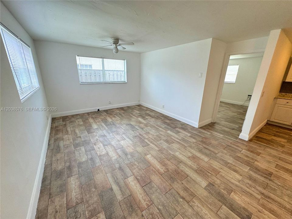 For Rent: $1,795 (1 beds, 1 baths, 650 Square Feet)