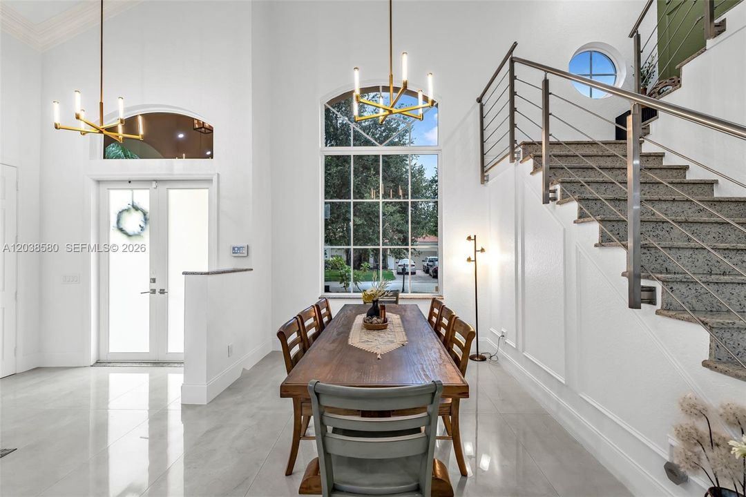 FORMAL DINING ROOM
