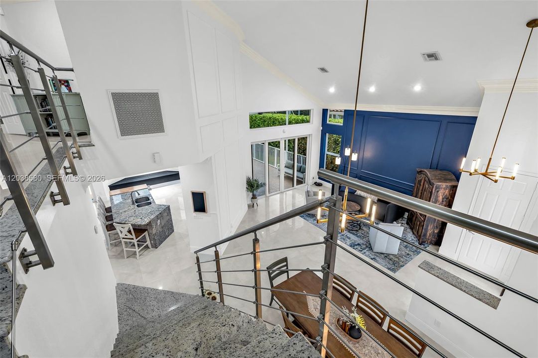 DRAMATIC STAIRCASE