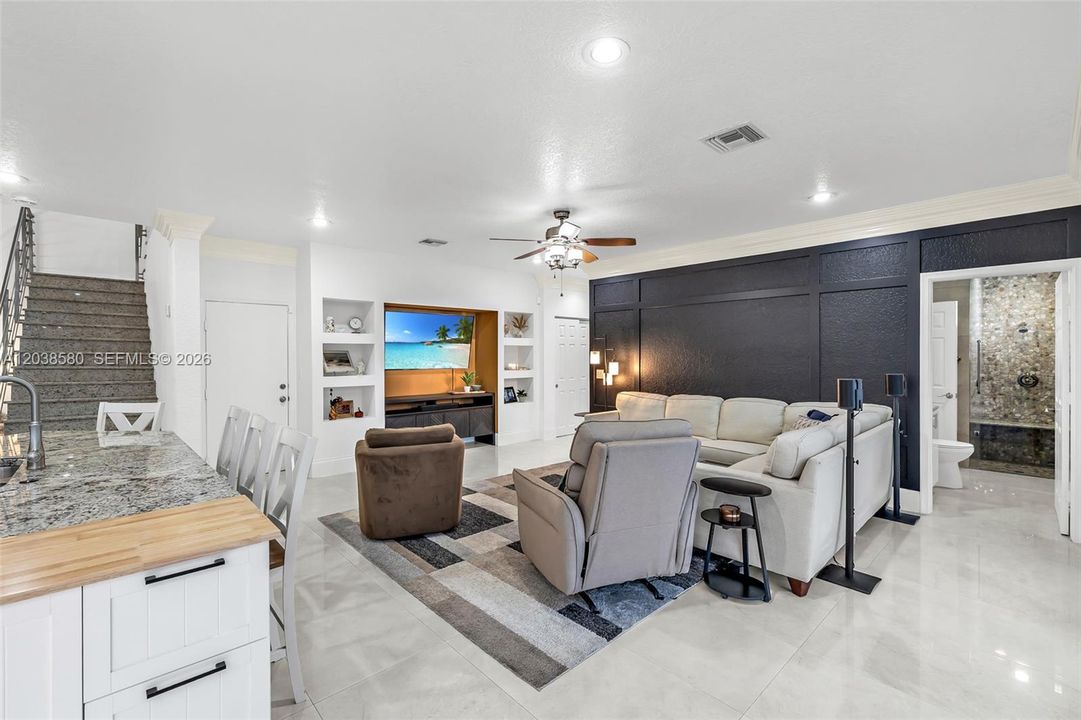 FAMILY ROOM