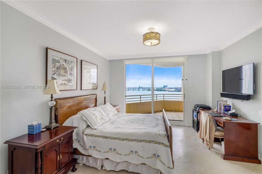 For Sale: $870,000 (2 beds, 2 baths, 1310 Square Feet)