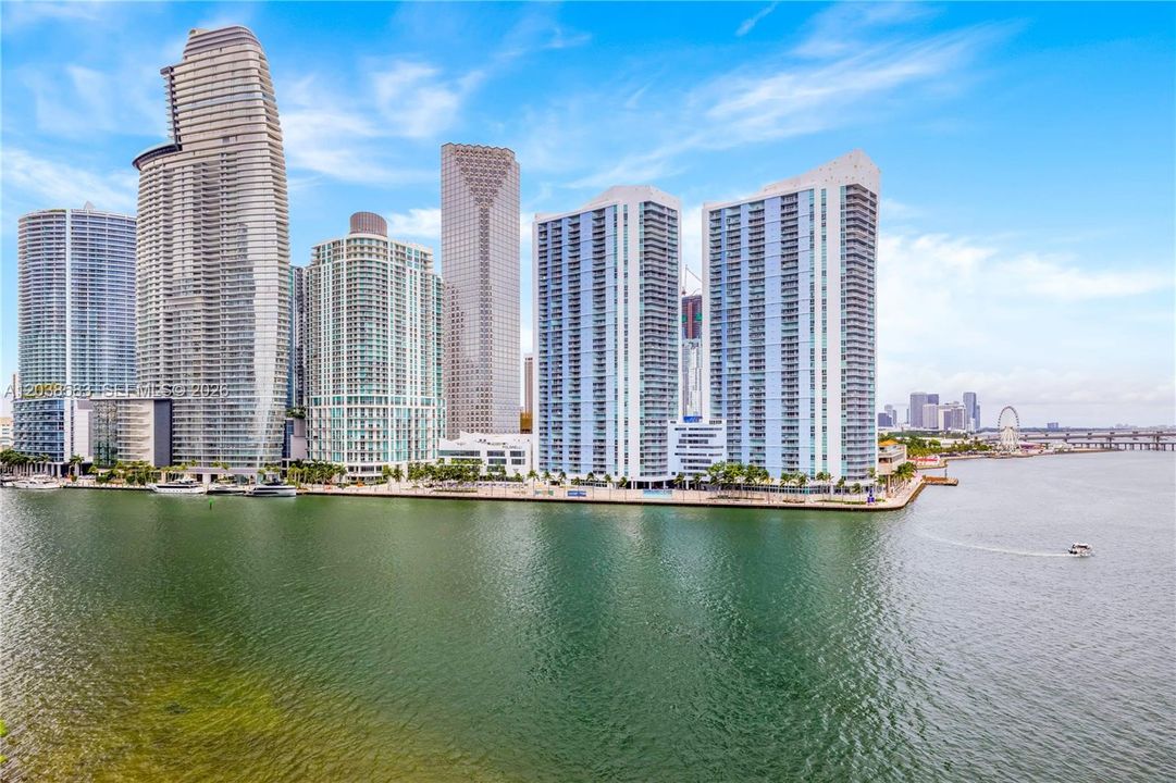 For Sale: $870,000 (2 beds, 2 baths, 1310 Square Feet)