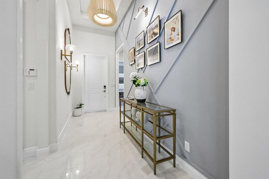 FRONT ENTRY HALLWAY