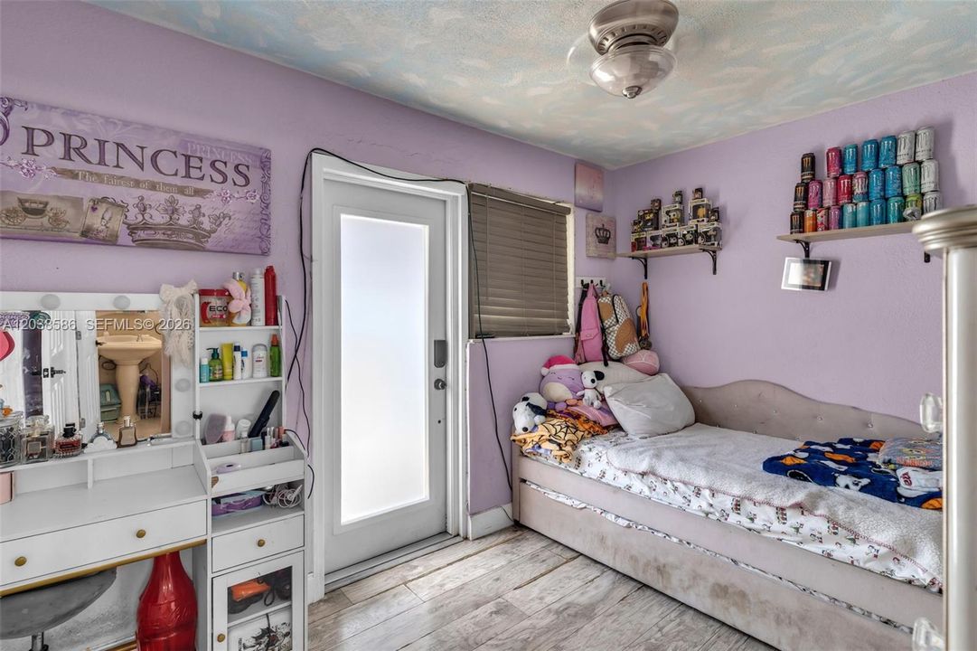 На продажу: $699,900 (3 спален, 2 ванн, 1696 Квадратных фут)