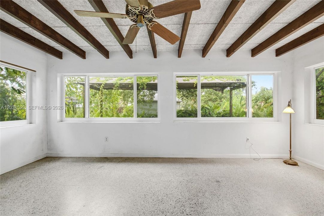 For Sale: $475,000 (3 beds, 2 baths, 1806 Square Feet)