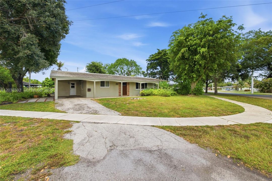 For Sale: $475,000 (3 beds, 2 baths, 1806 Square Feet)