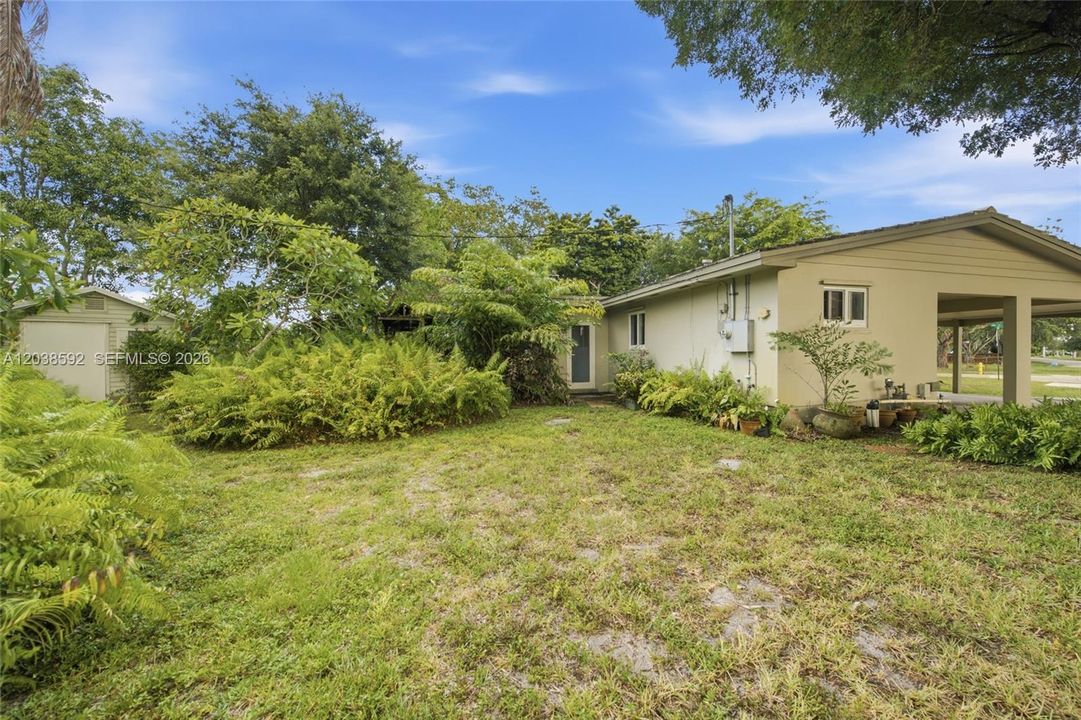 For Sale: $475,000 (3 beds, 2 baths, 1806 Square Feet)