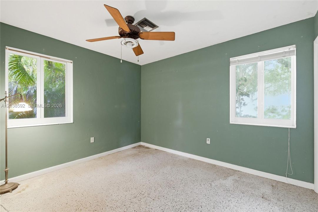 For Sale: $475,000 (3 beds, 2 baths, 1806 Square Feet)
