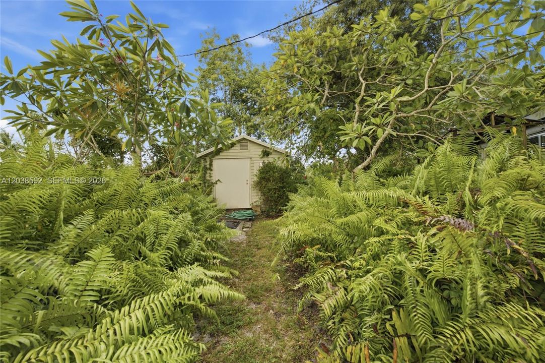 For Sale: $475,000 (3 beds, 2 baths, 1806 Square Feet)