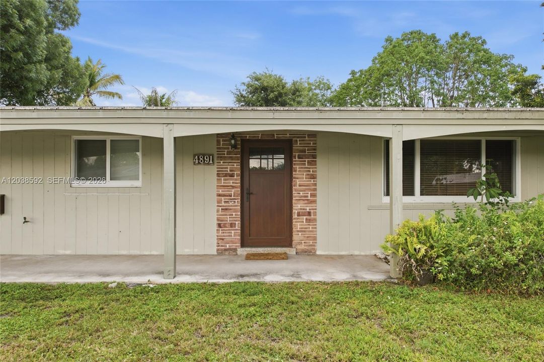 For Sale: $475,000 (3 beds, 2 baths, 1806 Square Feet)