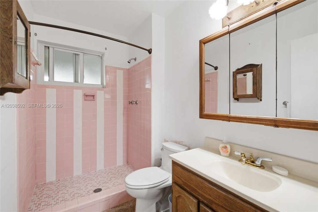 For Sale: $475,000 (3 beds, 2 baths, 1806 Square Feet)