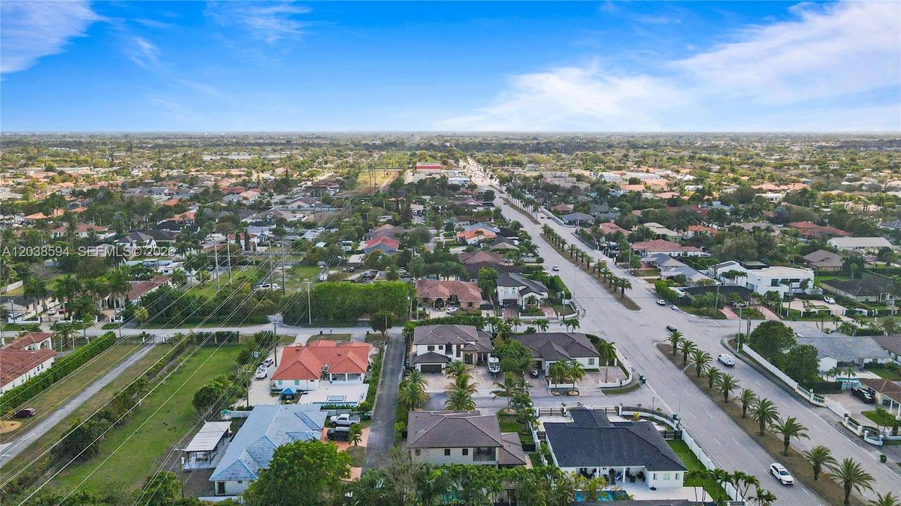 For Sale: $1,499,000 (5 beds, 4 baths, 3529 Square Feet)